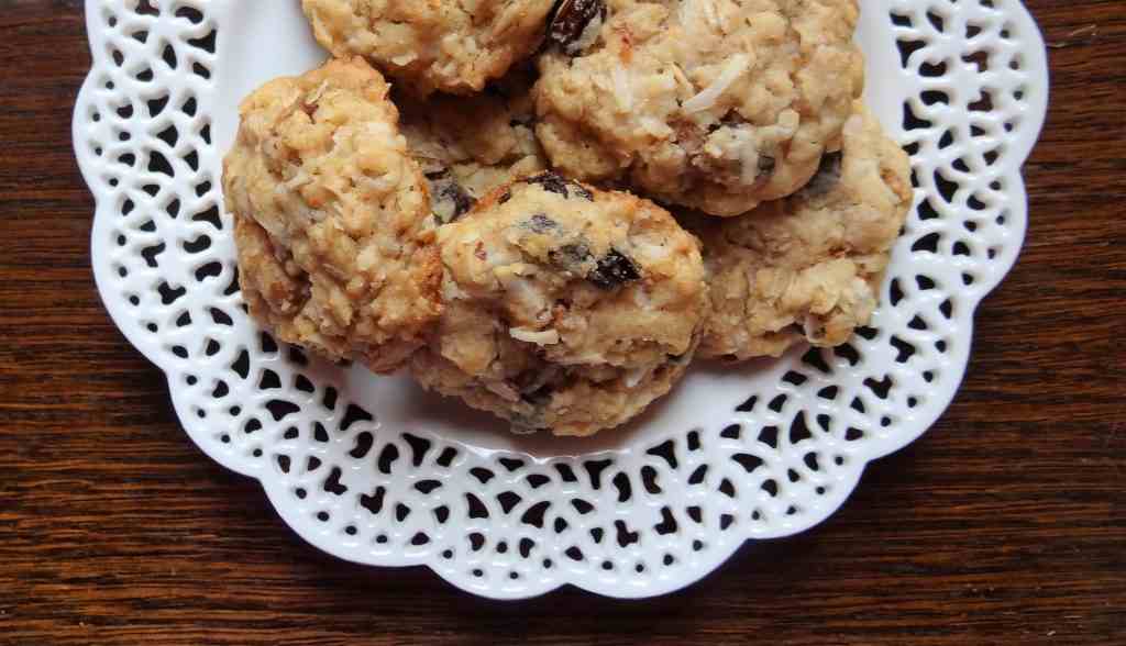 Old Fashioned Oatmeal Raisin and Coconut Cookies